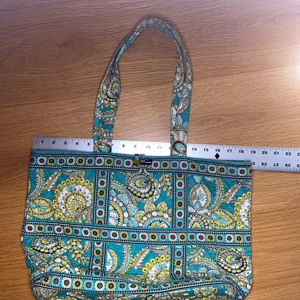 Vera Bradley Tote Bag Peacock Paisley pattern